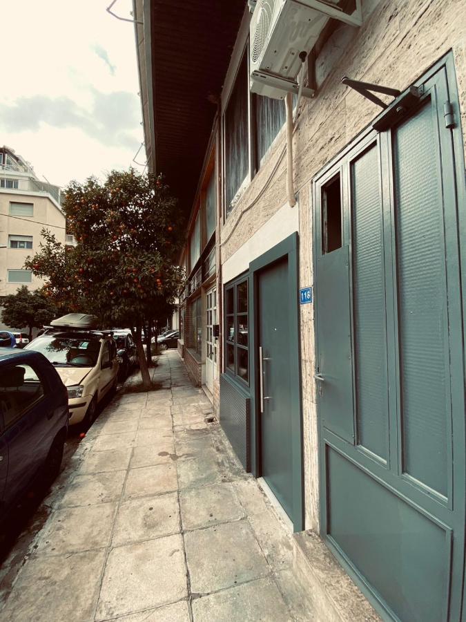 Small Meisonette Near The Metro Vipgreece Atenas Exterior foto